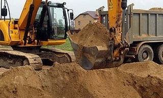 Выкопать яму экскаватором в Элисте от 939 руб. - 2Землекопа-Элс 